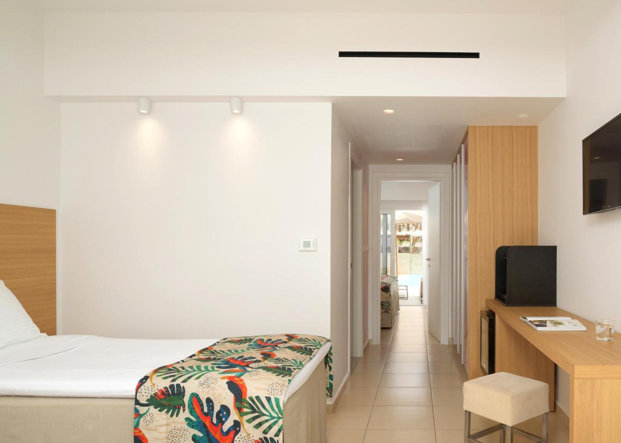 High Beach Resort Malia  Luaran gambar